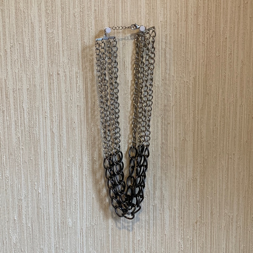layered chain necklace 🤍
